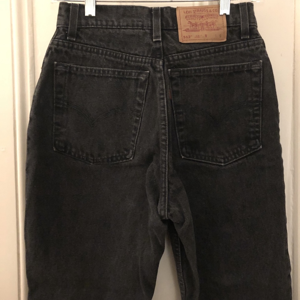 90's HOTNESS Levi’s “mom jeans”
